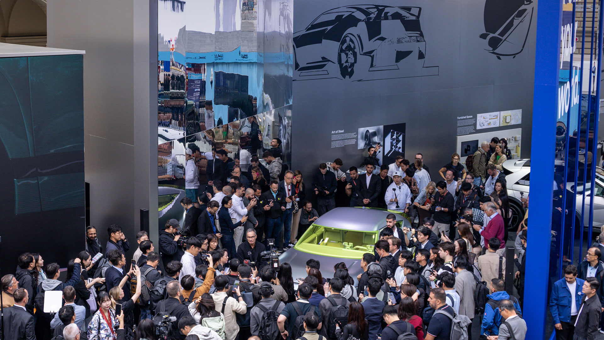 Hyundai Motor Debuts All–Electric Concept THREE at IAA Mobility 2025 (9)