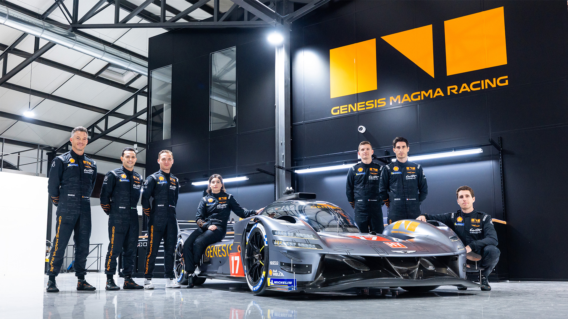 ‘제네시스 마그마 레이싱(Genesis Magma Racing)’ 소속 드라이버 (왼쪽부터) 안드레 로테러, 피포 데라니, 마티스 조베르, 제이미 채드윅 (리저브 드라이버), 마튜 자미네, 폴-루 샤탕, 다니엘 훈카데야