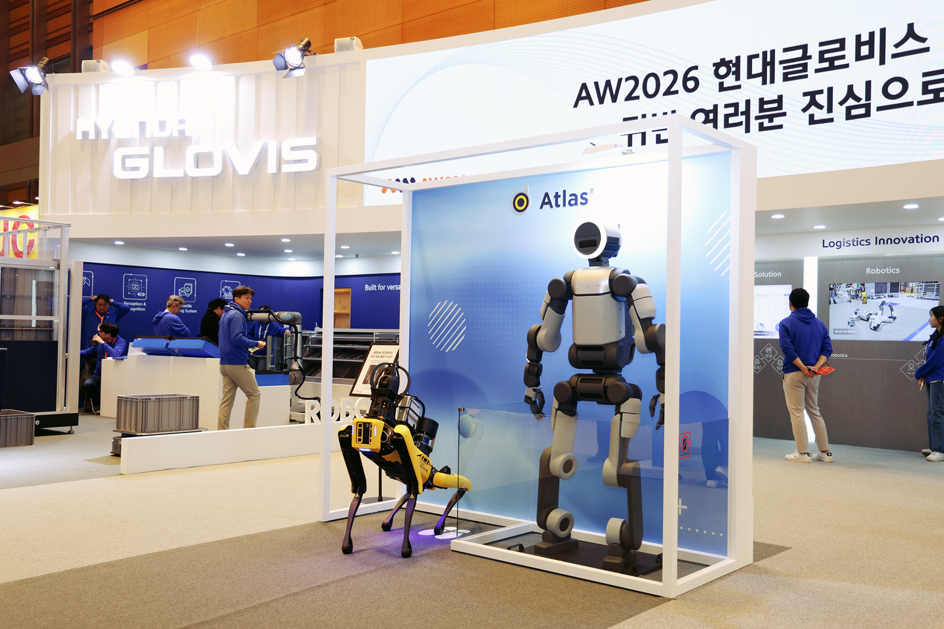 Stretch robot showcased at the Hyundai GLOVIS booth at AW 2026