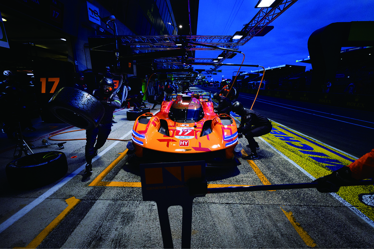 Genesis's Hypercar in Pit Stop