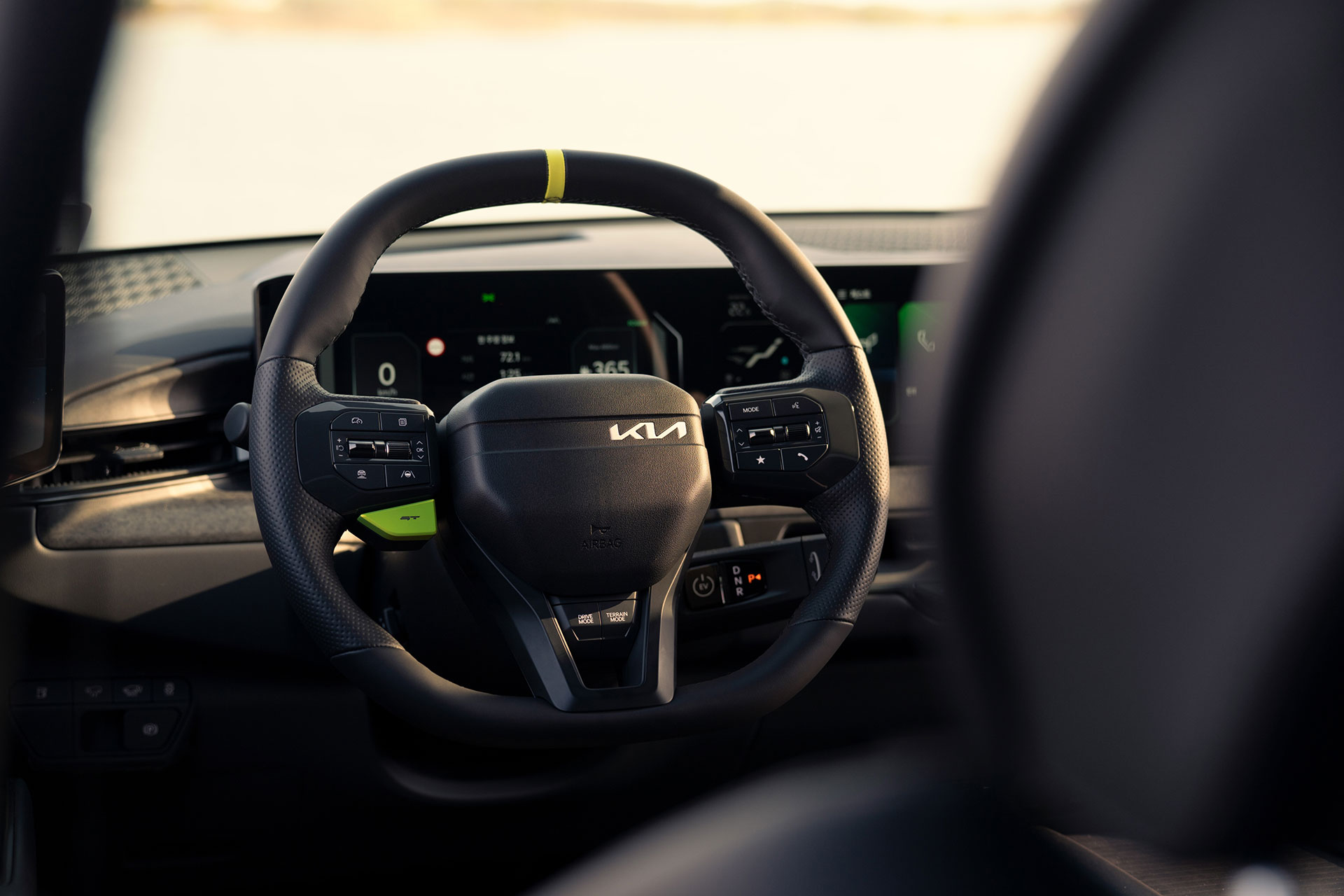 Steering wheel of the EV9 GT.