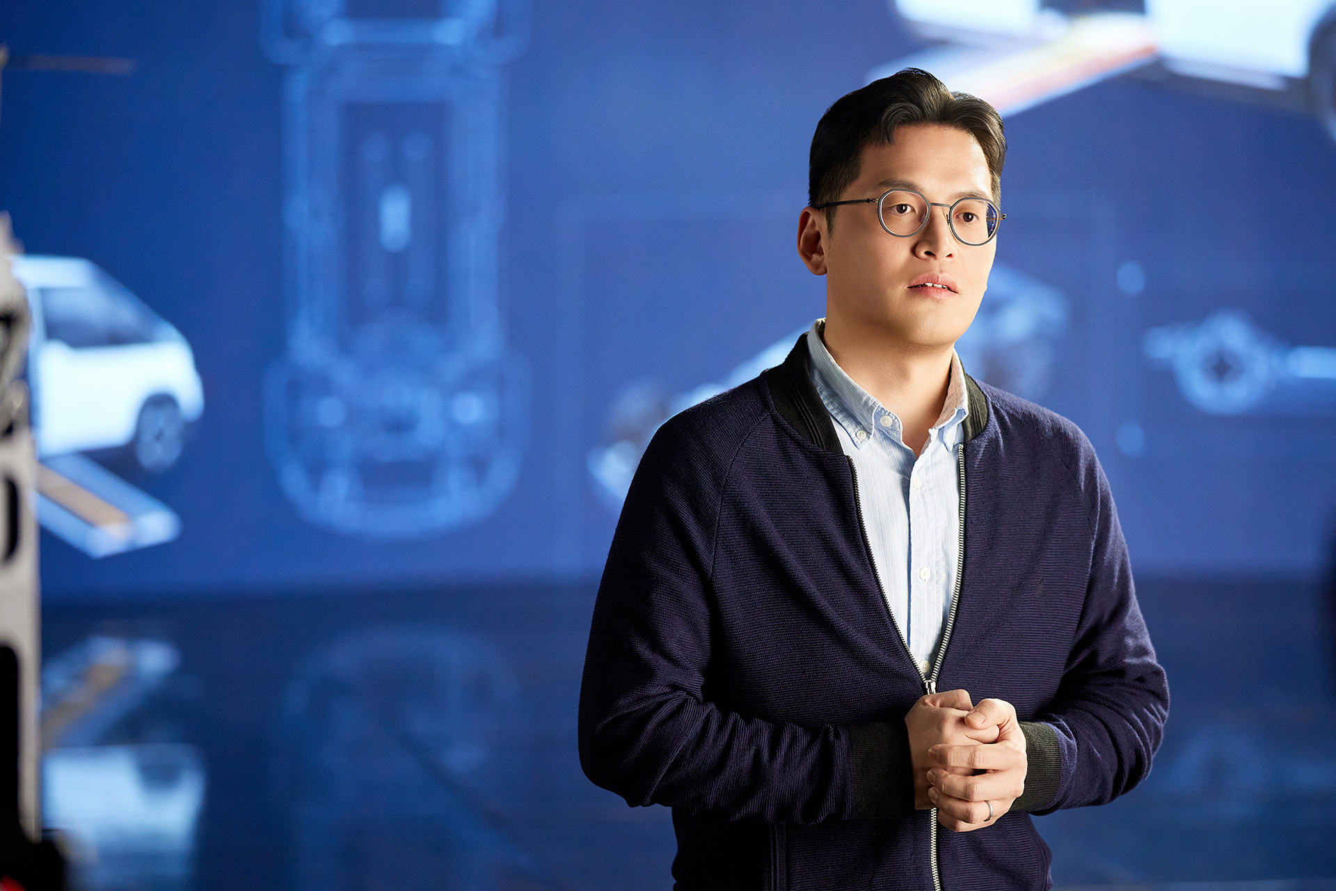 인터뷰 중인 한정호 책임연구원