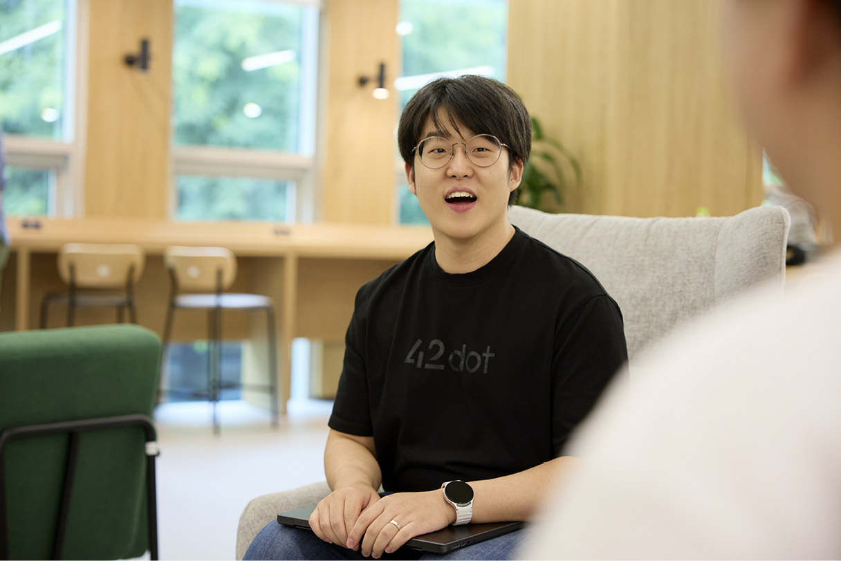 김하영 팀 리드가 이야기하는 모습