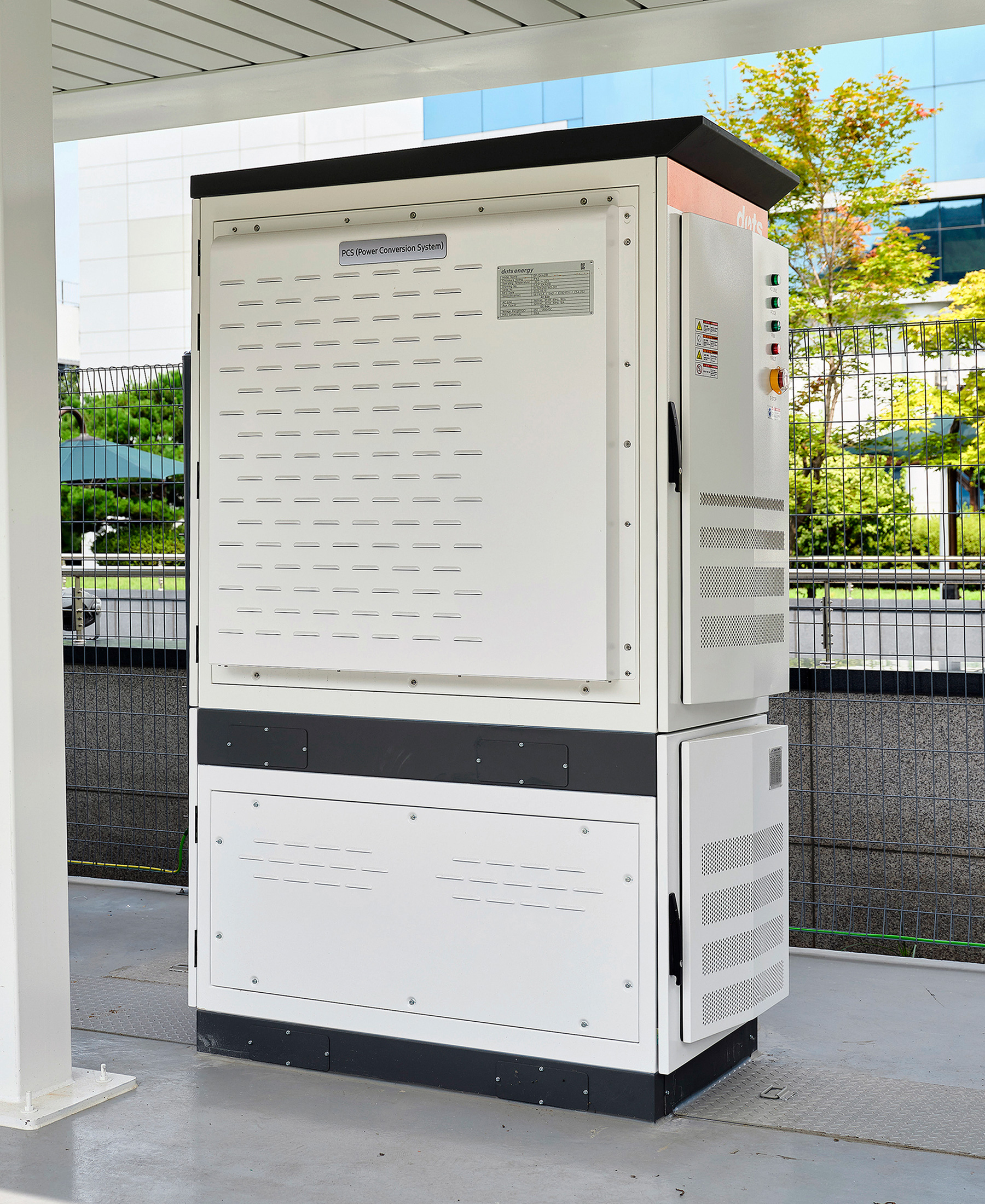 The PCS installed at the PV-ESS-integrated charging station