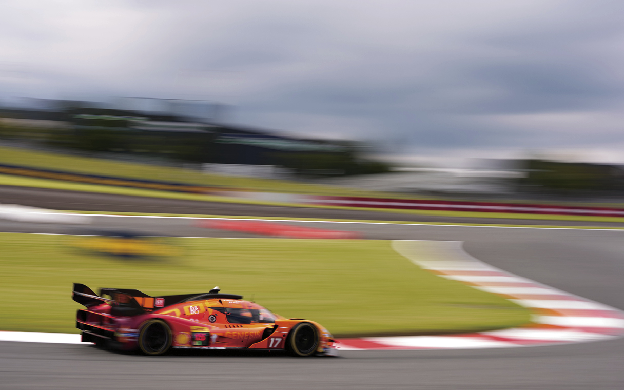 Genesis race car running at Fuji Speedway